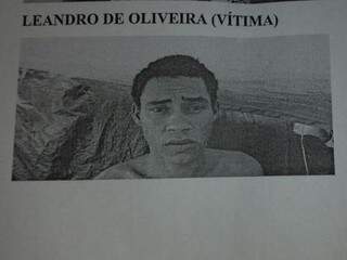 Leandro de Oliveira, o &#039;HB 20&#039;, morto a pedradas e queimado em lixão (Foto: Reprodução/Polícia Civil)