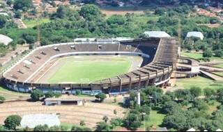 Interditado pelo MPE desde setembro de 2014, o Estádio Morenão não poderá receber o jogo do Cene pela Copa do Brasil (Foto: Google)