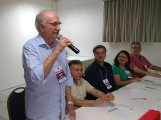 João Leite Shimidt durante discurso (Foto: Leonardo Rocha)
