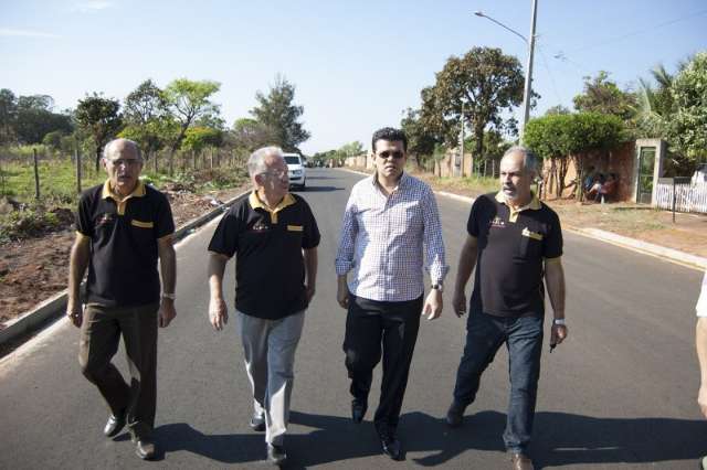 Prefeito visita projeto Cidade dos Meninos que atende 300 adolescentes