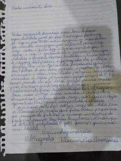 Carta escrita por denunciante anônimo. (Foto: Adilson Domingos) 