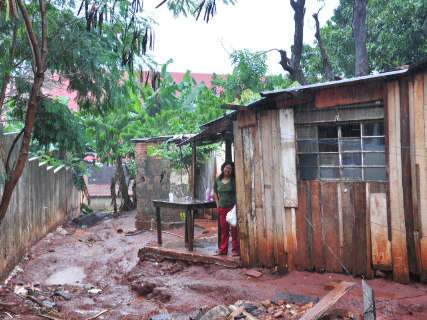  No Marcos Roberto, moradores correm risco de ter casa levada pela chuva