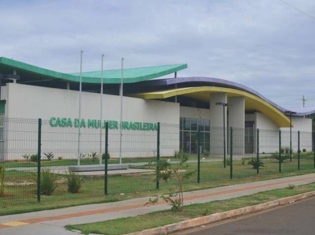 Homem de 24 anos &eacute; espancado por grupo ap&oacute;s esfaquear ex-mulher 