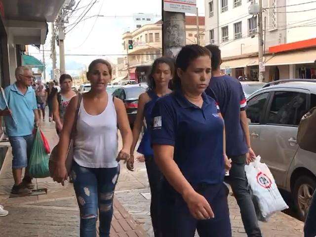 No dia mais feliz do ano para trabalhador, planos v&ecirc;m e dinheiro vai logo