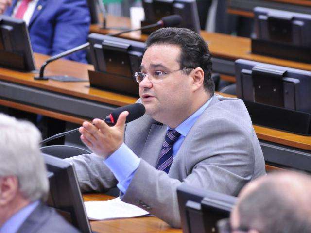 Relator apoia isen&ccedil;&atilde;o de Imposto de Renda a aposentados e pensionistas