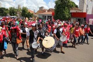 Protesto nas principais vias do centro gera insatisfação  dos comerciantes (Foto: Marcos Ermínio)