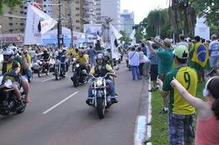 Cerca de 300 motoqueiros puxaram o protesto em Campo Grande (Foto: Alcides Neto)