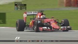 Vettel se manteve alheio aos problemas dos rivais que precisaram recorrer aos boxes (Foto: Reprodução/TV Globo)