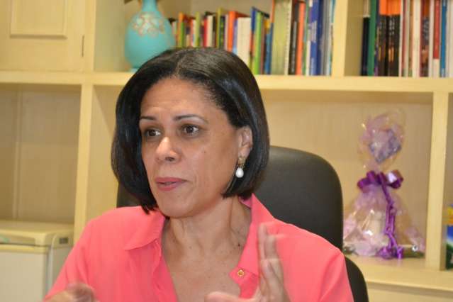 Prioridade de secretaria &eacute; pagar sal&aacute;rios atrasados de professores