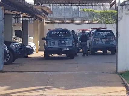 Quadrilha tentou vender pneus e rodas de carro furtado da PF pela internet