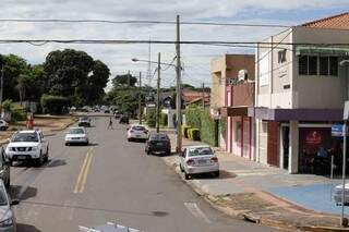 Avenida no bairro Vilas Boas tem   bares, restaurantes, pizzarias, mercados e sorveterias.(Foto: PMCG)