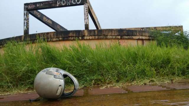 Homem espancado na Vila Nh&aacute; Nh&aacute; apanhou com um capacete de motociclista 