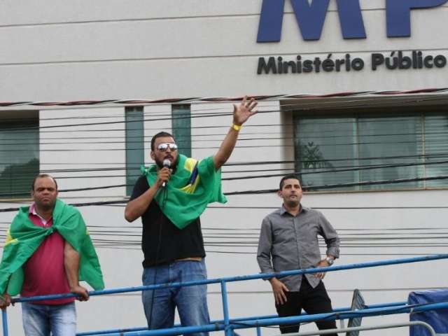 Motoristas de aplicativos protestam contra aumento dos combust&iacute;veis