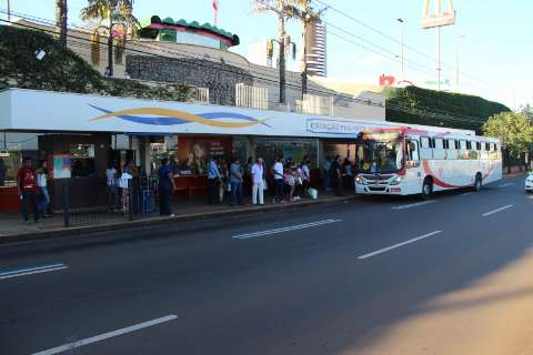 Peg Fácil vira só "ponto" de manhã e medida revolta usuários de ônibus