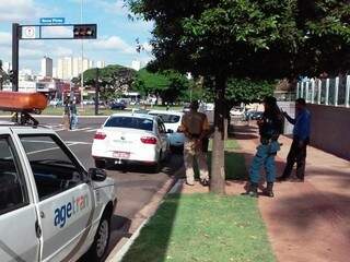 Motorista teria sido autuado pela Agetran na Avenida Afonso Pena (Foto: Direto das Ruas)