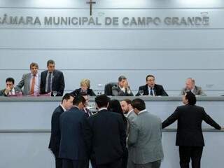 Parlamentares debatem projetos durante sessão na Câmara da Capital (Foto: Câmara Municipal /Divulgação
