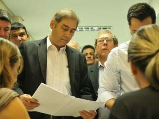 Prefeito Alcides Bernal (PP), registrando sua candidatura na segunda-feira (15). (Foto: Alcides Neto)