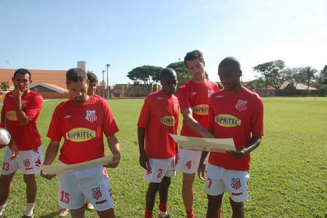  Comercial apresenta hoje elenco que disputa Estadual e Copa do Brasil