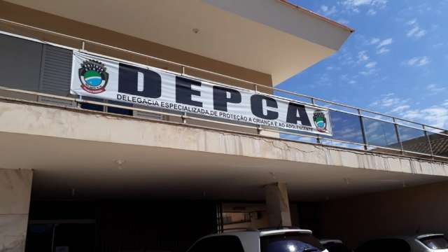 Marido de bab&aacute; &eacute; preso por estupro de meninas que ela cuidava