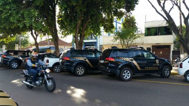 Presos por envolvimento com o tr&aacute;fico come&ccedil;am a chegar na Pol&iacute;cia Federal