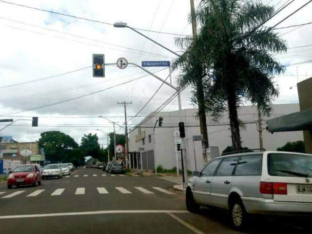 Sem&aacute;foros passar&atilde;o por manuten&ccedil;&atilde;o a partir do dia 25 deste m&ecirc;s