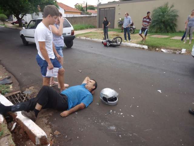 Motociclista fica ferido em colis&atilde;o no Jardim dos Estados