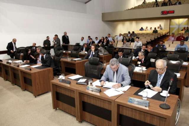 Deputados aprovam cria&ccedil;&atilde;o de mais tr&ecirc;s cargos de desembargador 