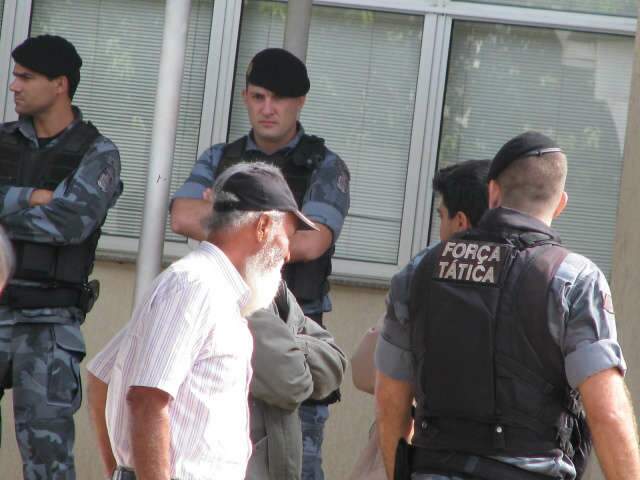  Gaeco flagra armas em fazenda e ex-prefeito de Dourados &eacute; detido