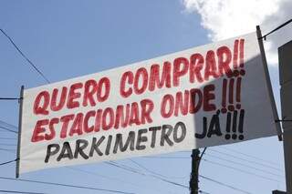 No início do mês, comerciantes protestaram para implantação de parquímetro na região. (Foto: Cleber Gellio)