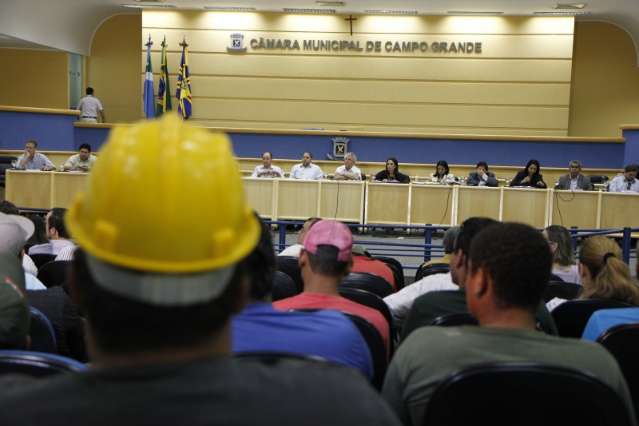 Construtores v&atilde;o &agrave; C&acirc;mara  reclamar de alvar&aacute;s parados na prefeitura