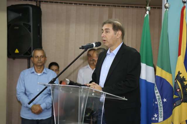 Bernal diz que tem dinheiro para rescis&otilde;es, mas n&atilde;o sabe quando demitir&aacute; todos
