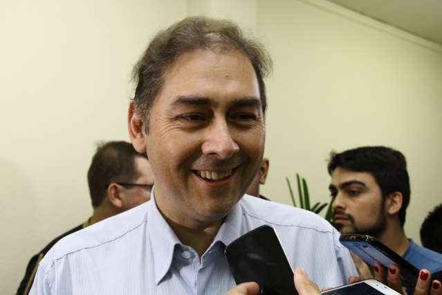 Bernal vai se reunir novamente com Ex&eacute;rcito para fechar conv&ecirc;nio do tapa-buraco