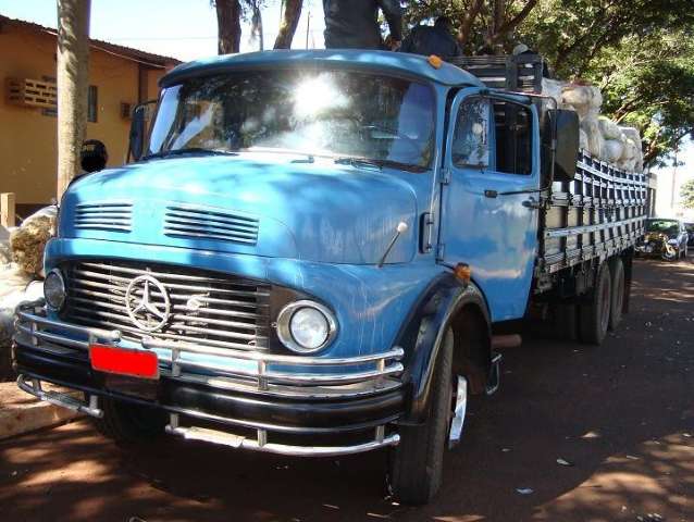 Jovem &eacute; preso conduzindo caminh&atilde;o carregado com 3 toneladas de maconha 