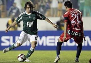 Meio-campo Valdívia é a principal esperança do Palmeiras hoje contra o Libertad (Foto: Diário Lance!)