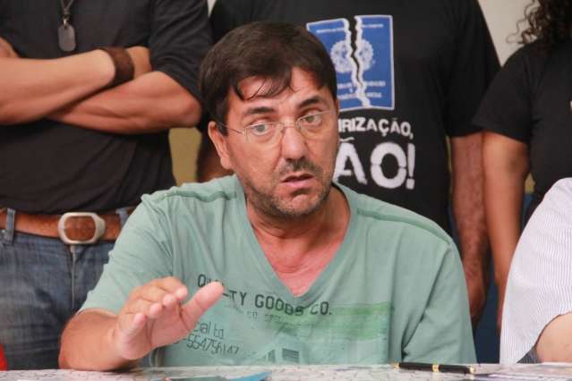 Greve geral deixa 500 mil sem aulas e deve levar 5 mil trabalhadores &agrave;s ruas
