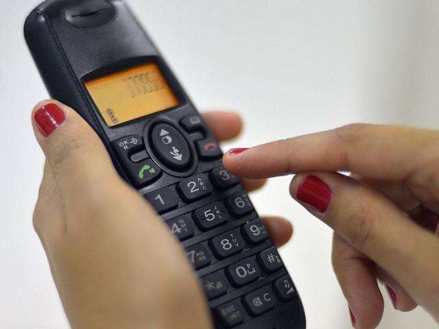 N&uacute;mero de telefonia fixa ativa tem queda de 10% em 12 meses no Estado