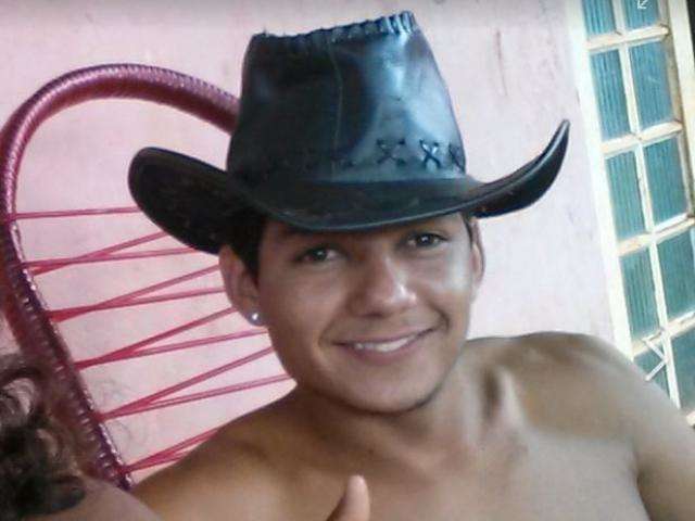 &Agrave; pol&iacute;cia, homem confessa ter matado crian&ccedil;a, mas diz que foi &quot;brincadeira&quot;