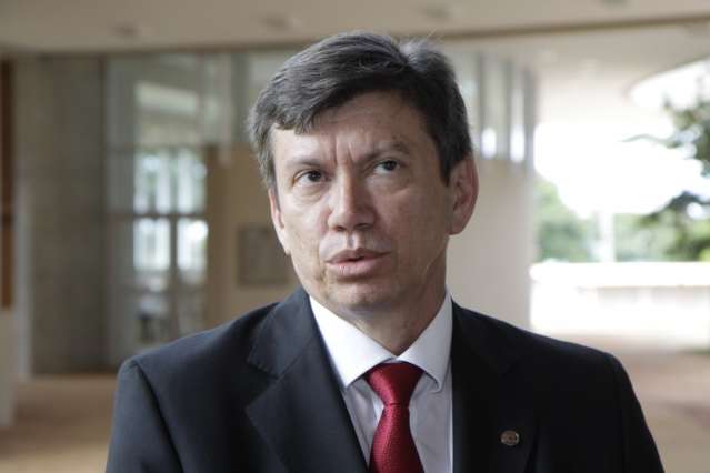 Corregedor ouve J&uacute;lio Cesar, tenta acordo, mas crise na OAB-MS continua