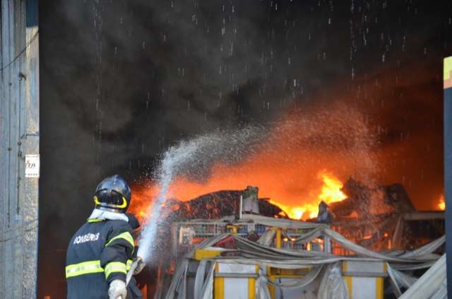 Bombeiros ganham poder de pol&iacute;cia e v&atilde;o exigir brigadas de inc&ecirc;ndio