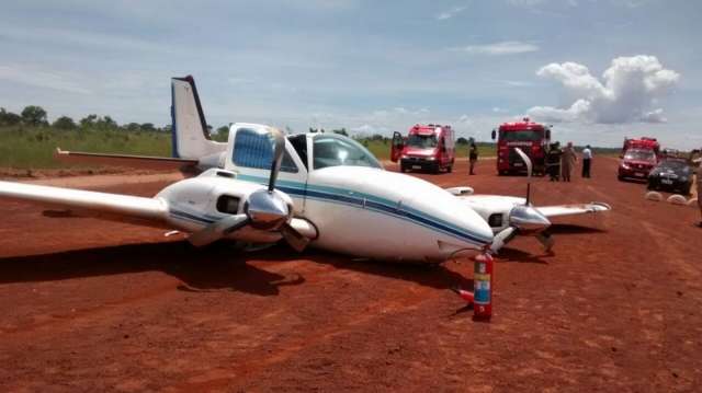Avi&atilde;o bimotor cai durante manobra de pouso em aeroporto da Capital