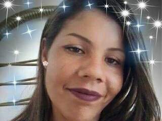 Érica Aguilar, morta nesta madrugada, posa para foto (Foto: Facebook/Reprodução)