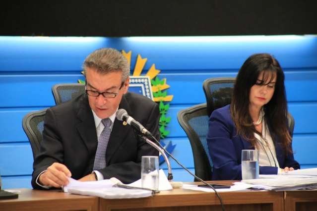 Leitura de relat&oacute;rio j&aacute; dura tr&ecirc;s horas e refor&ccedil;a den&uacute;ncias contra o Cimi