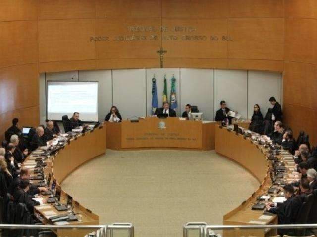 Cliente que perdeu voo ap&oacute;s mudan&ccedil;a de hor&aacute;rios ser&aacute; indenizada por companhia