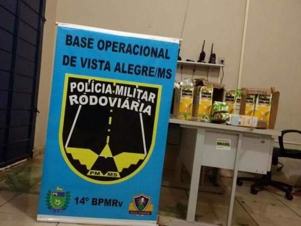 Traficante &eacute; preso ao ser flagrado com maconha escondida em caixas de suco