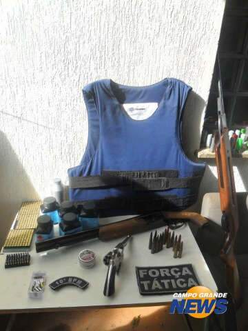  Negada liberdade a dupla que tentou matar seguran&ccedil;a e tinha arsenal