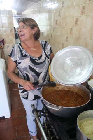 M&atilde;e de Mariano ensina a receita favorita do filho: &ldquo;l&iacute;ngua de boi ensopada&rdquo;