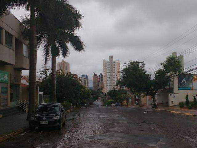 Chuva que atinge MS desde s&aacute;bado permanecer&aacute; durante a semana