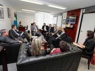 Reunião que acertou entrada do MS no Plano Nacional aconteceu no gabinete de Moka (Foto: Divulgação)