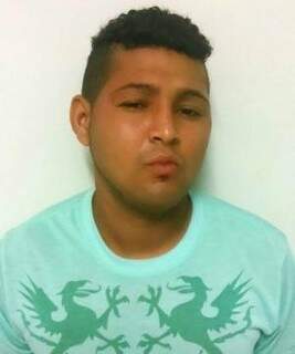 José Otávio Moura da Silva, 21 anos, confessou o crime e disse que matou Manoel porque foi &quot;caguetado&quot; pela vítima (Foto: Diário Corumbaense)
