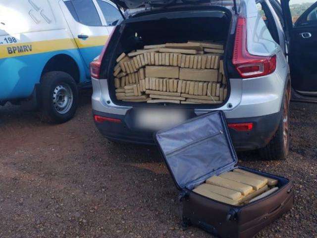 Motorista &eacute; preso transportando quase meia tonelada de maconha na MS-276
